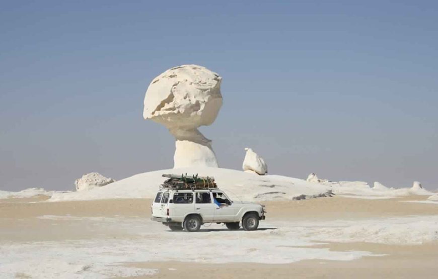 2 Day 1 Night White Desert & Bahariya Oasis