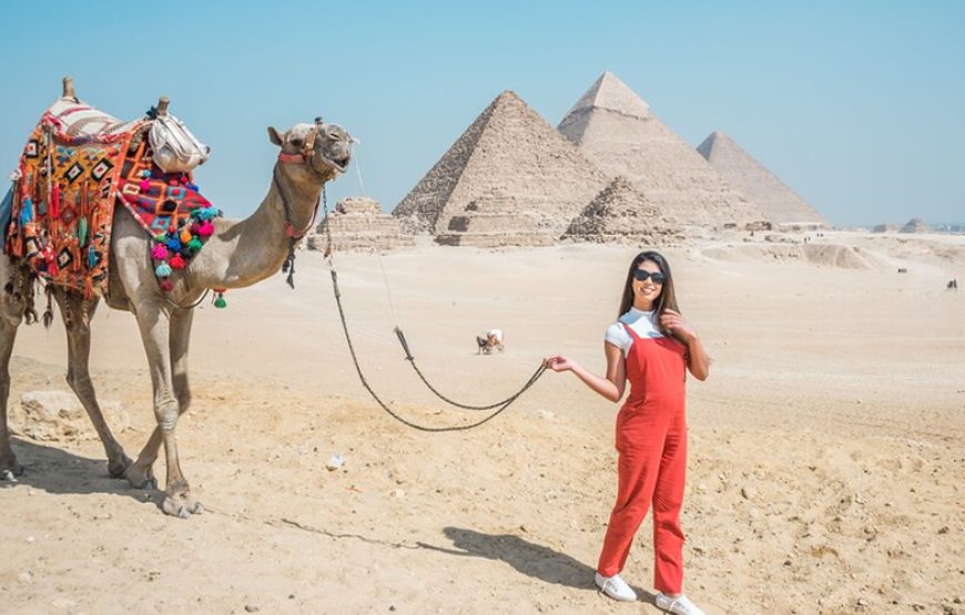 Giza Pyramids Day Trip With Camel Ride & Egyption Museum